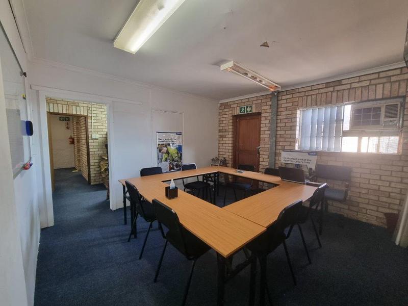 To Let commercial Property for Rent in Sidwell Eastern Cape